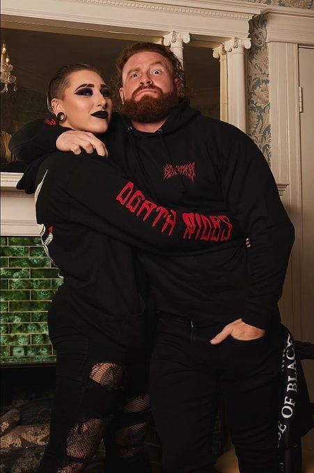 rhea-ripley-seemingly-confirms-relationship-with-former-wwe-superstar