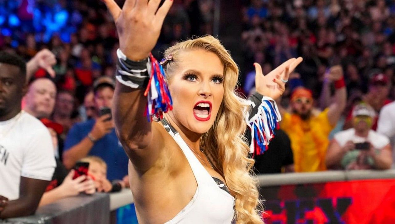 लेसी एवंस को WWE में फैंस का सपोर्ट नहीं मिल रहा है