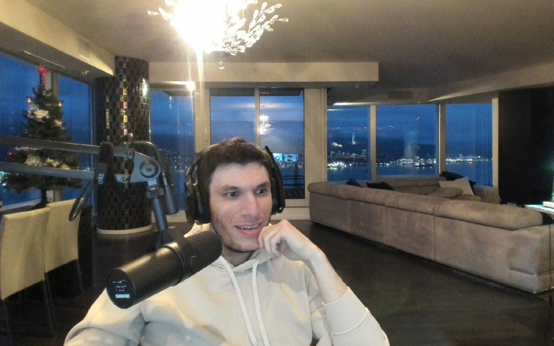 Trainwreckstv surprises community by revealing that he will be ...