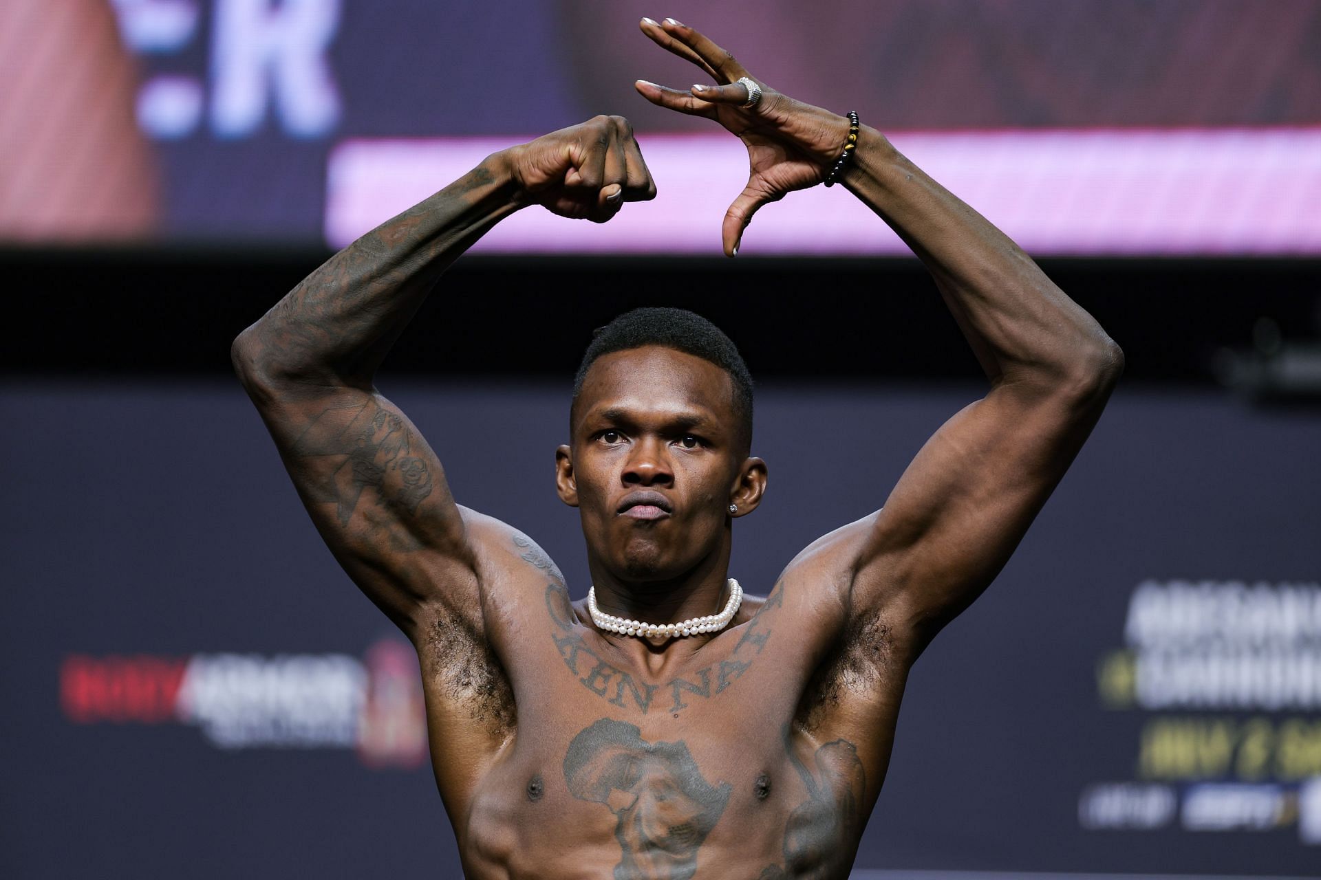 How much does Israel Adesanya make per fight?