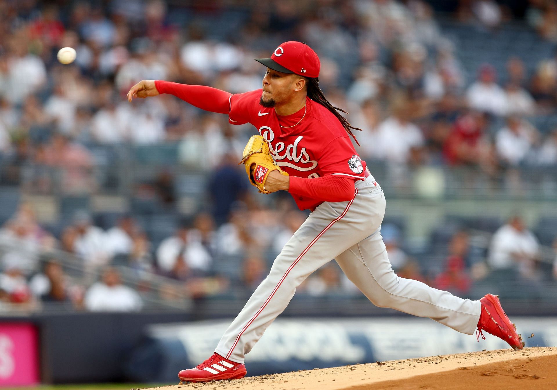 Luis Castillo throws the ball during the game between the Cincinnati Reds and the New York Yankees.