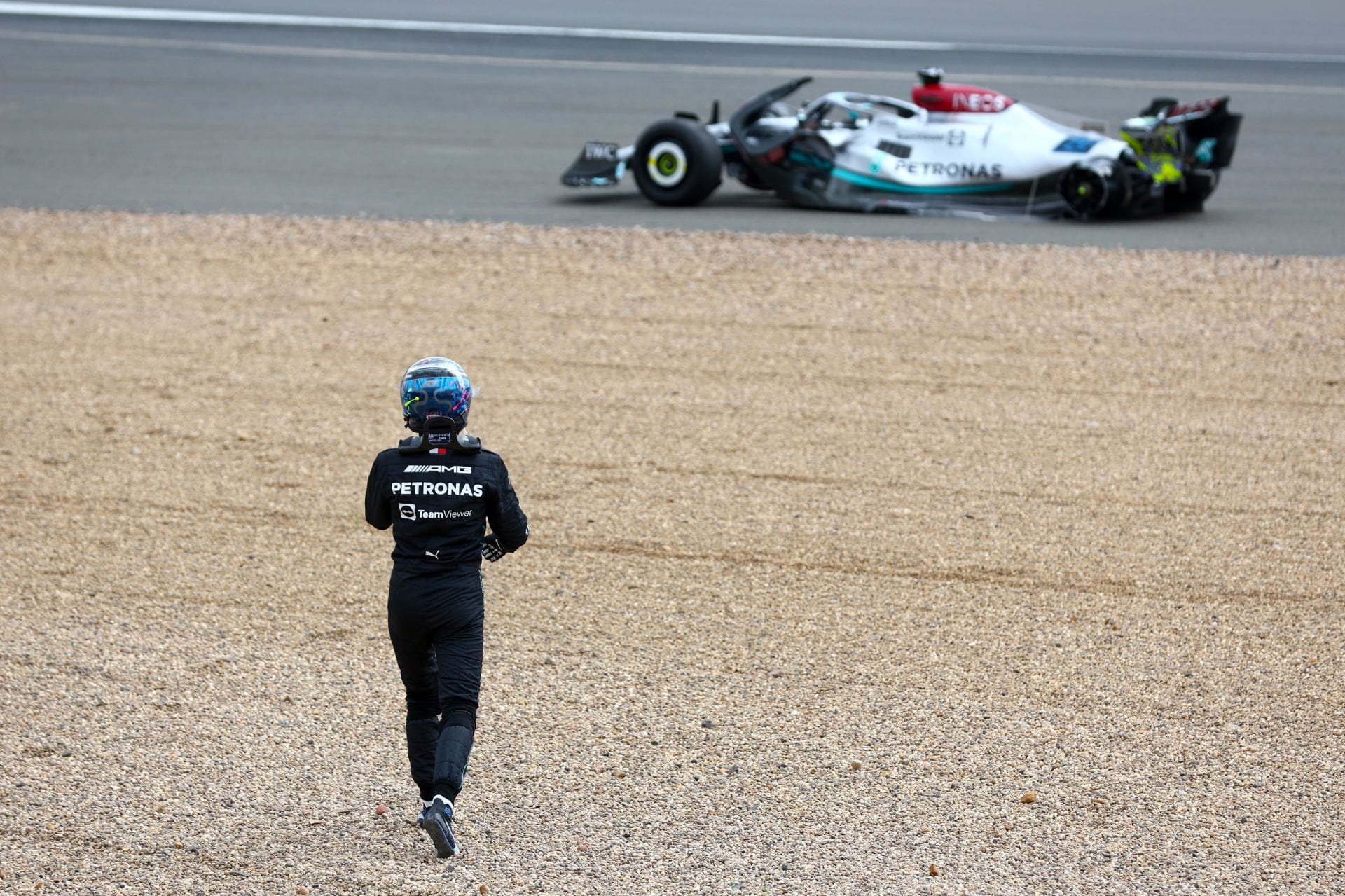 Watch Russell rushes to Guanyu Zhou's aide at 2022 F1 British GP, displaying true