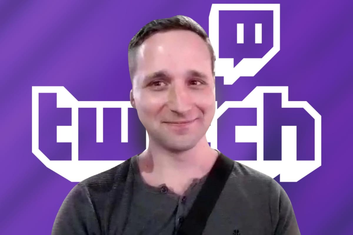 Twitch streamer Robcdee witnesses incredibly awkward handshake, offers