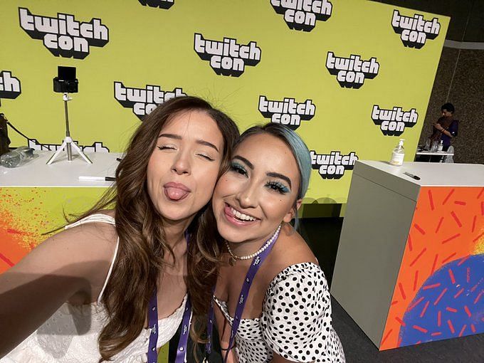 Fans share their experience meeting with Pokimane at TwitchCon 2022