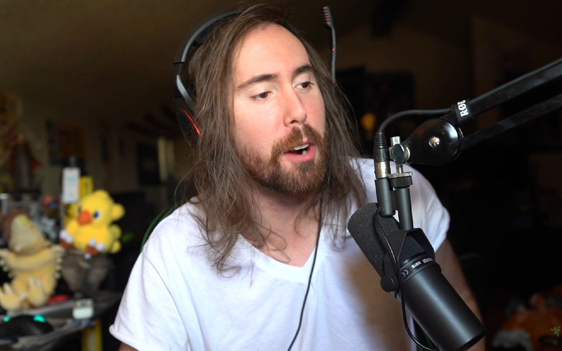 Asmongold updates fans and reveals he’ll start streaming soon