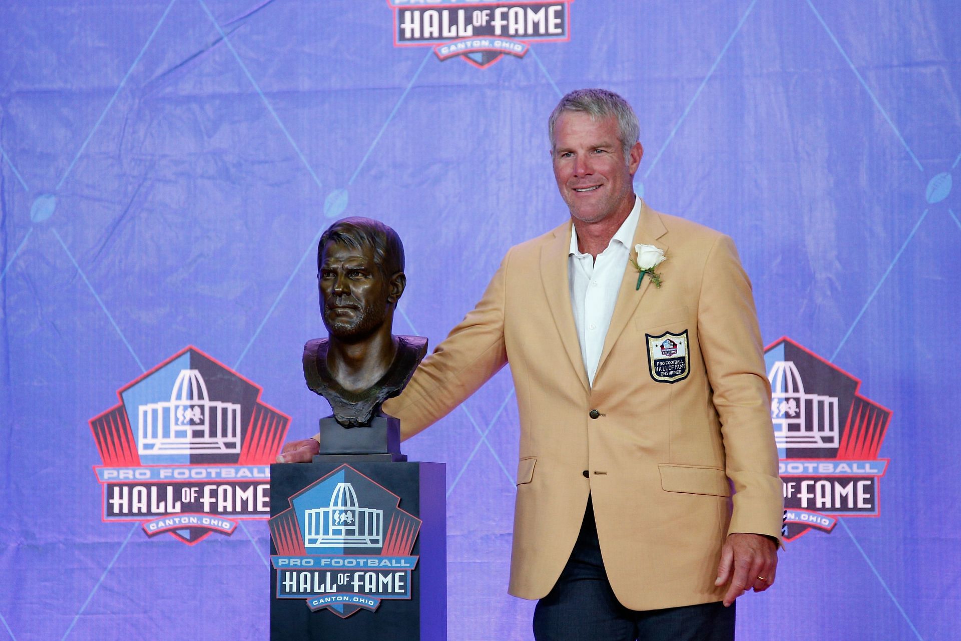 Brett Favre at the NFL Hall of Fame enshrinement