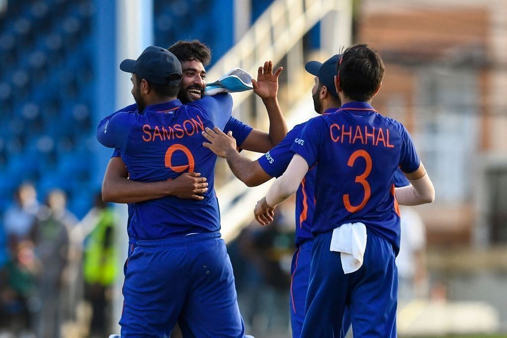 जीत के बाद जश्न मनाते भारतीय खिलाड़ी