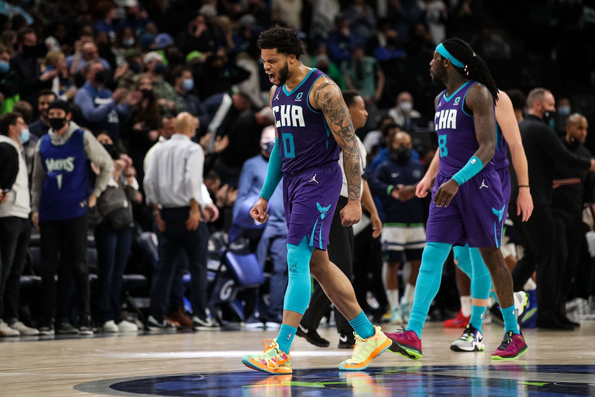 Jerry Rice's daughter lashes out at those supporting NBA star Miles