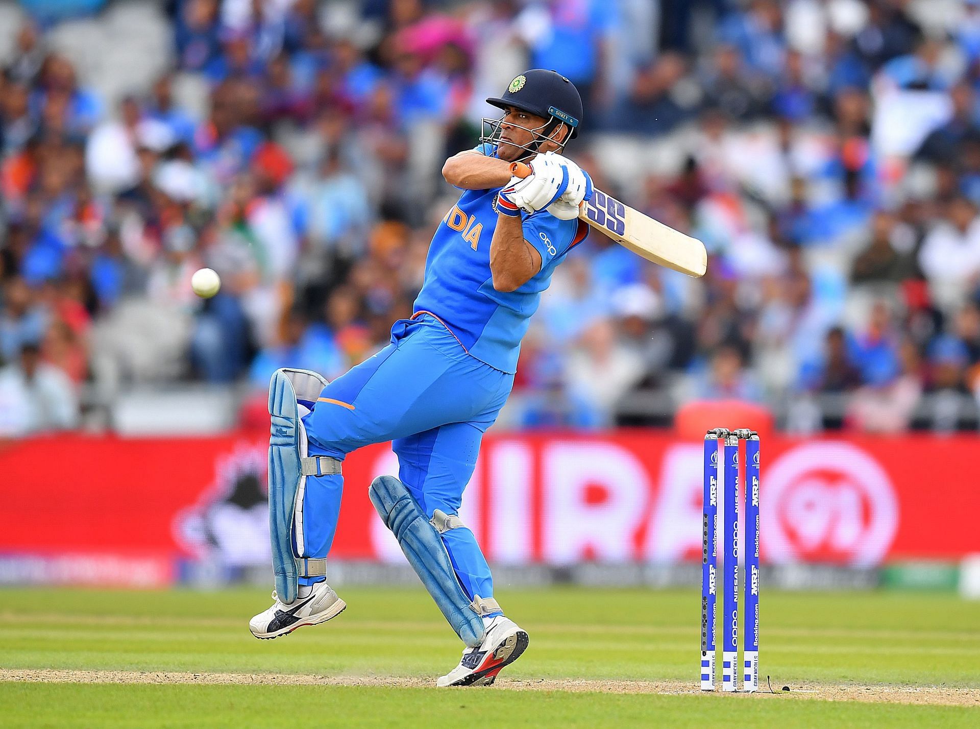 MS Dhoni vs Suresh Raina - Who was the better batter in ODIs?