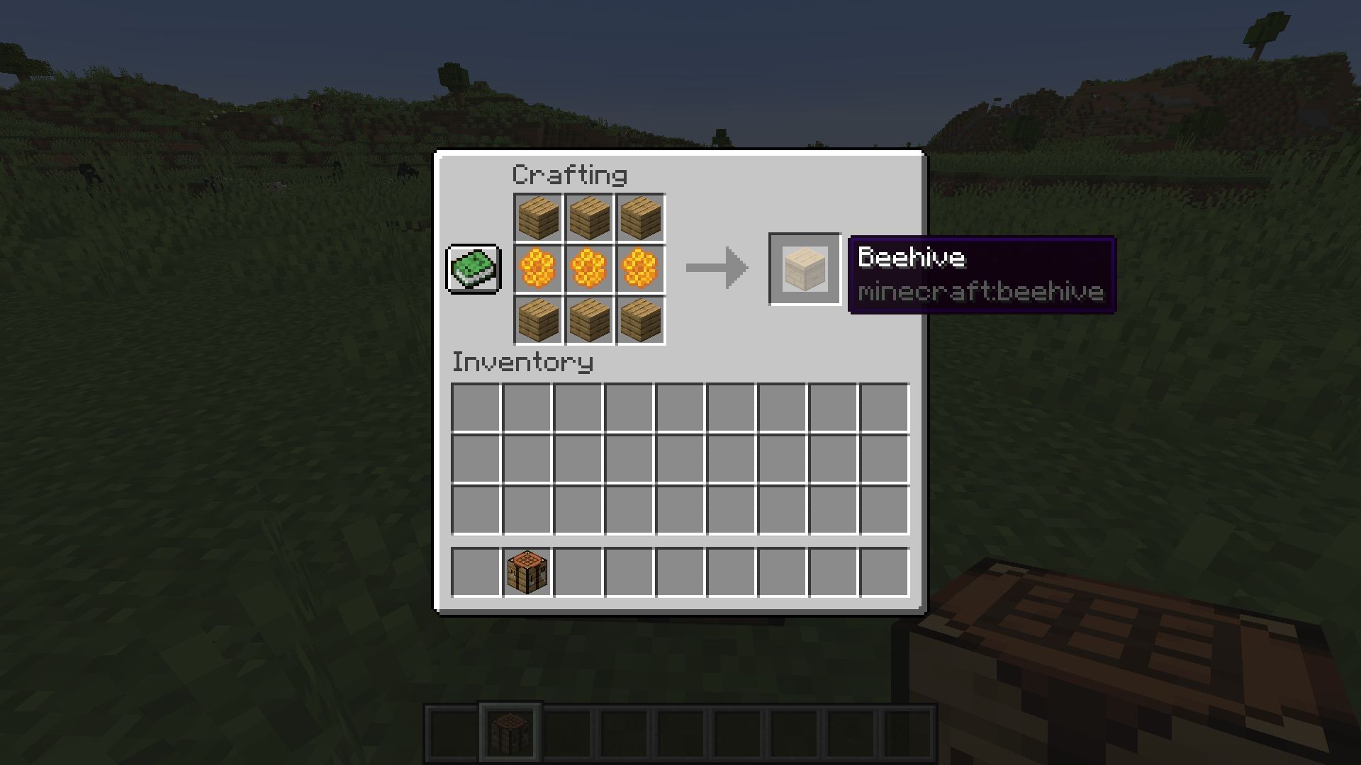 How to use a beehive in Minecraft 1.19