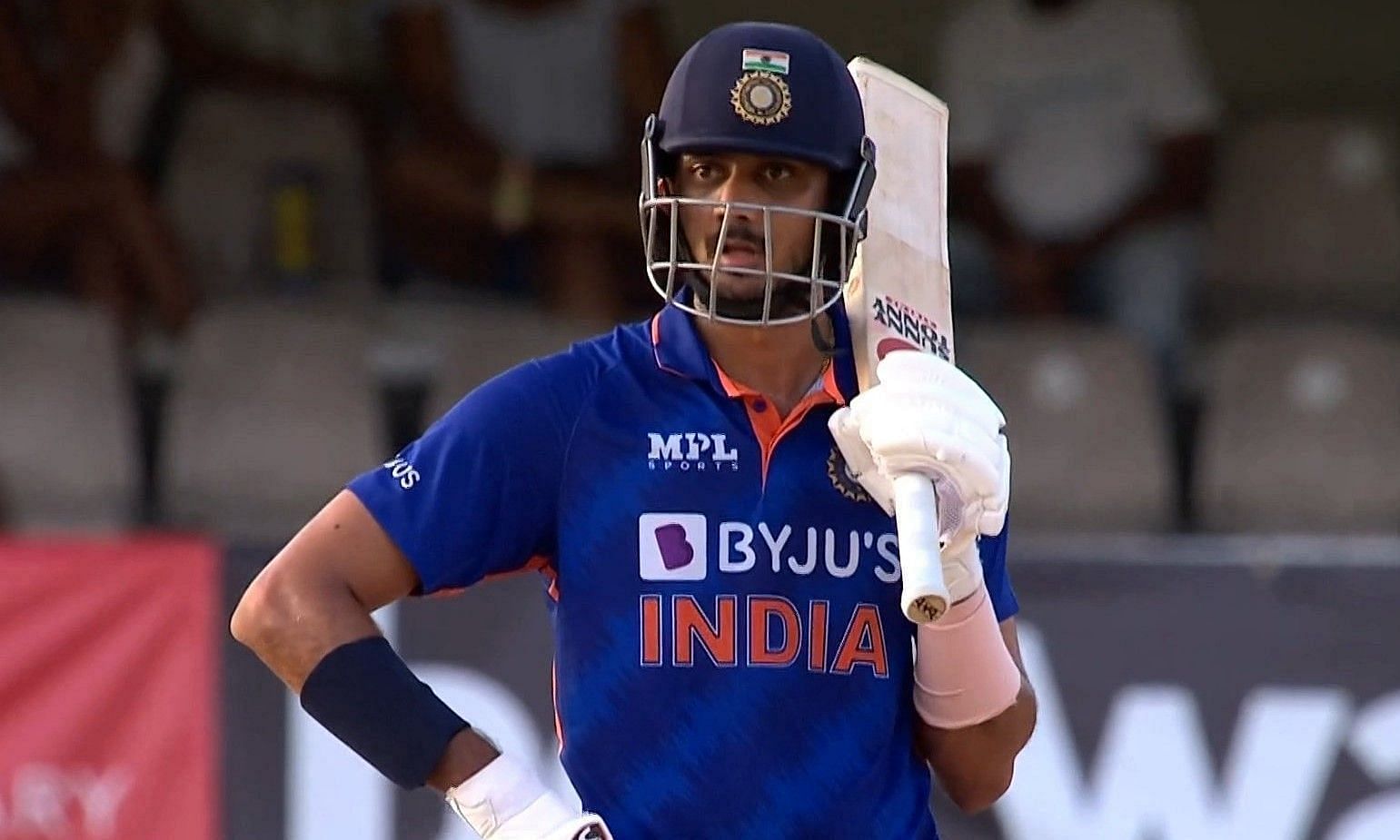 अक्षर पटेल ने दूसरे वनडे में धुआंधार पारी खेल टीम को मैच जिताया
