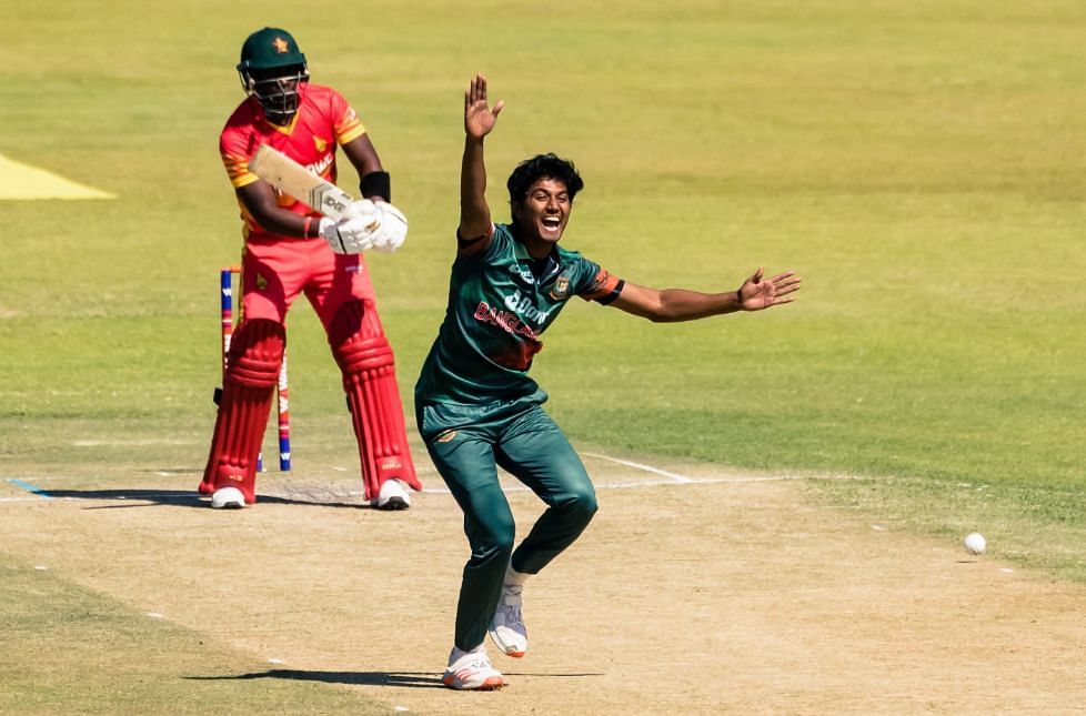 बांग्लादेश की टीम ने इस मैच में बेहतरीन गेंदबाजी का प्रदर्शन किया