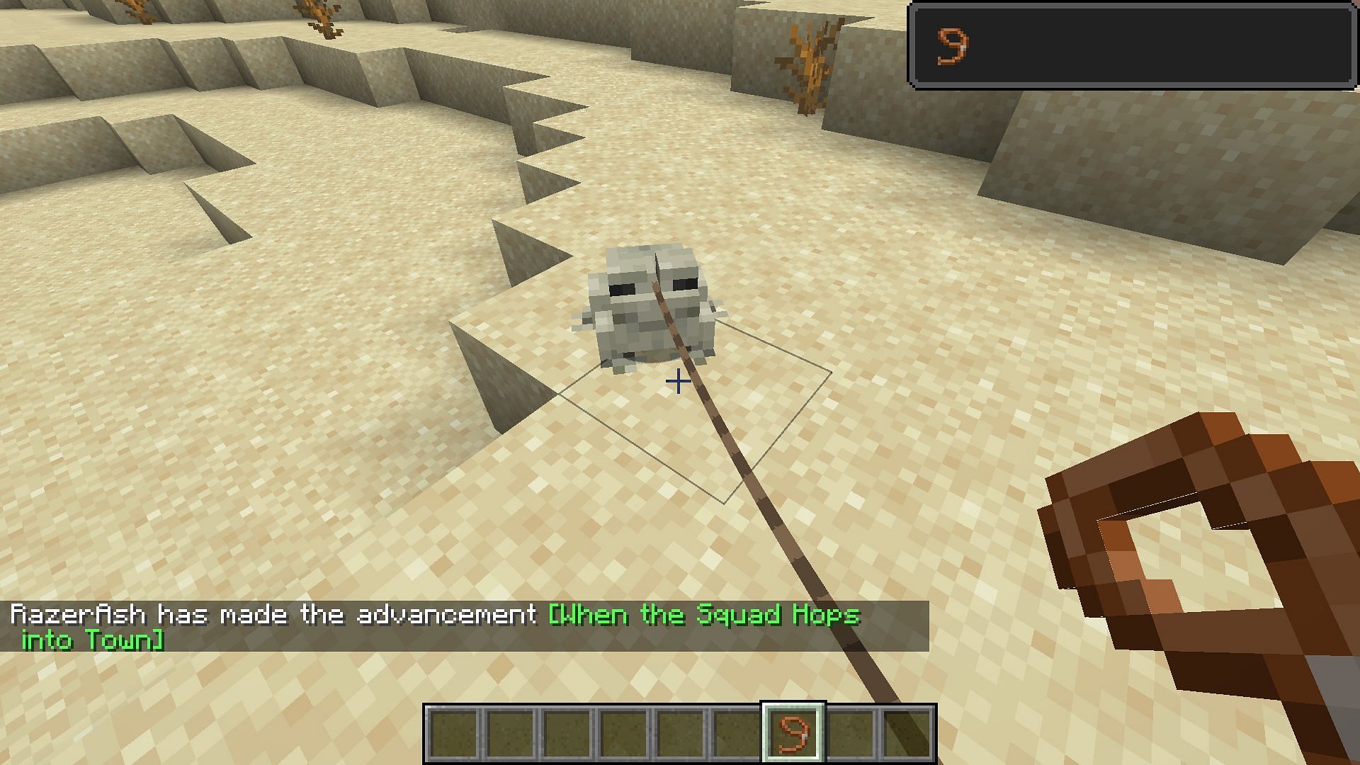 Players can simply leash these mobs one by one to complete the achievement (Image via Minecraft Wild Update)