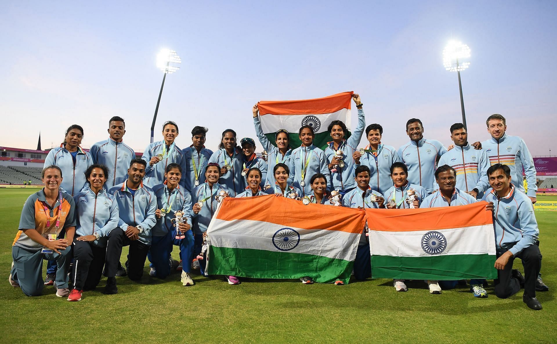 भारतीय महिला टीम ने कॉमनवेल्थ गेम्स में सिल्वर मेडल जीता था