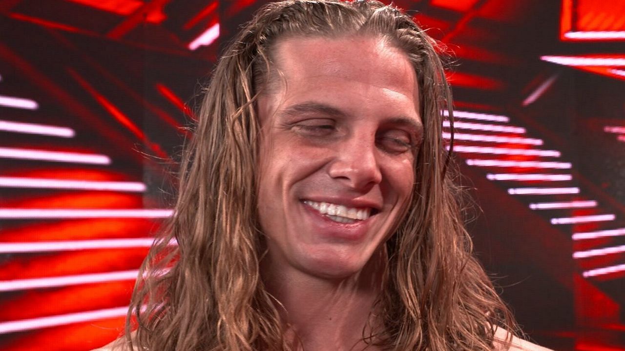 Riddle says female WWE Superstar asked him if he could train her