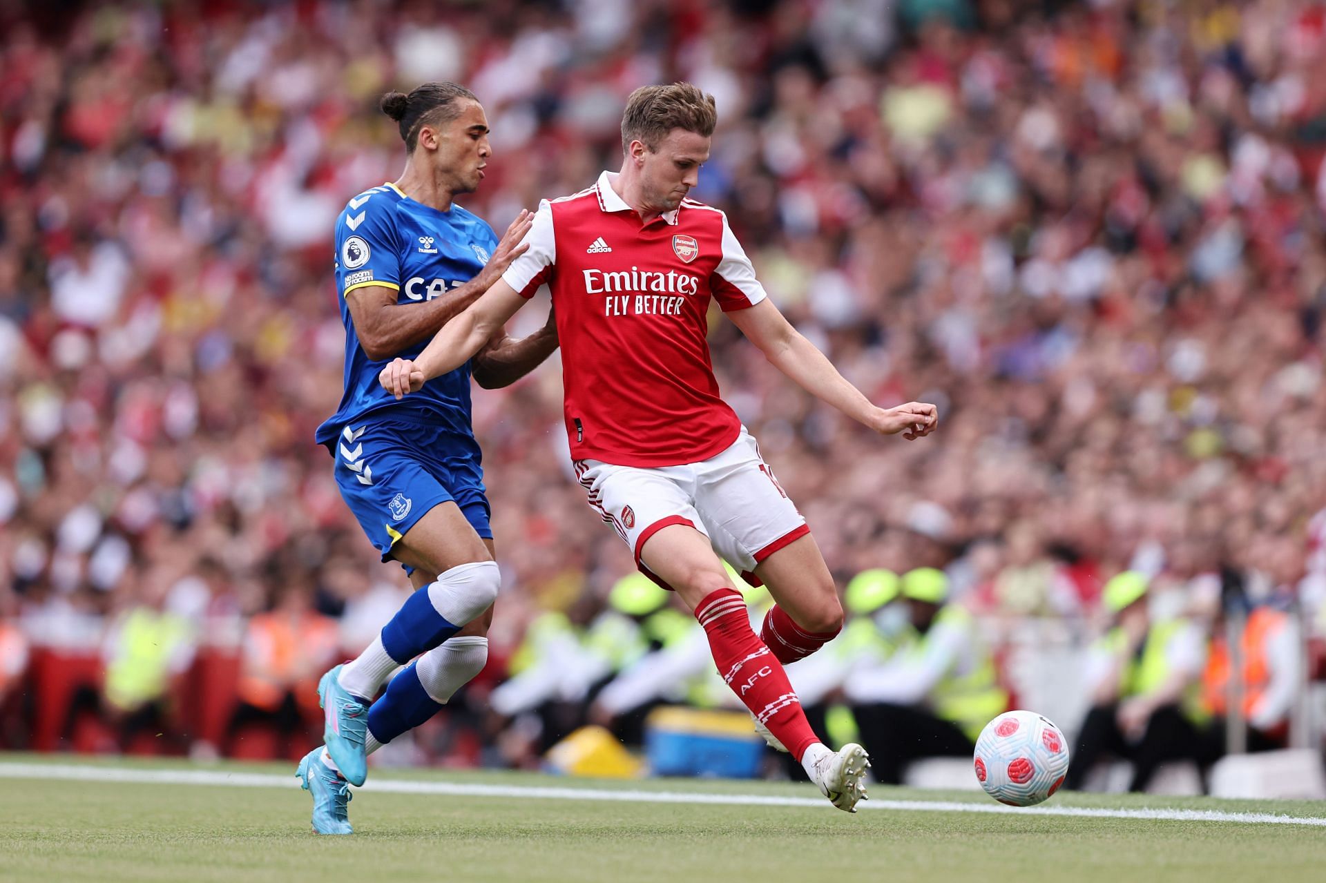 Rob Holding could leave the Emirates this summer.
