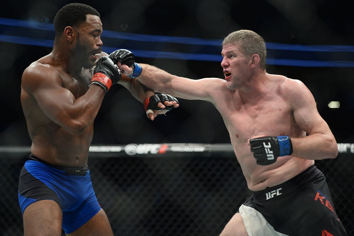 Rashad Evans found himself outpointed by the unheralded Dan Kelly towards the end of his career