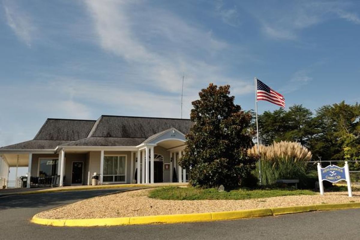 "Not Pentagon Pie" Virginia's The Clubhouse Restaurant at Aquia