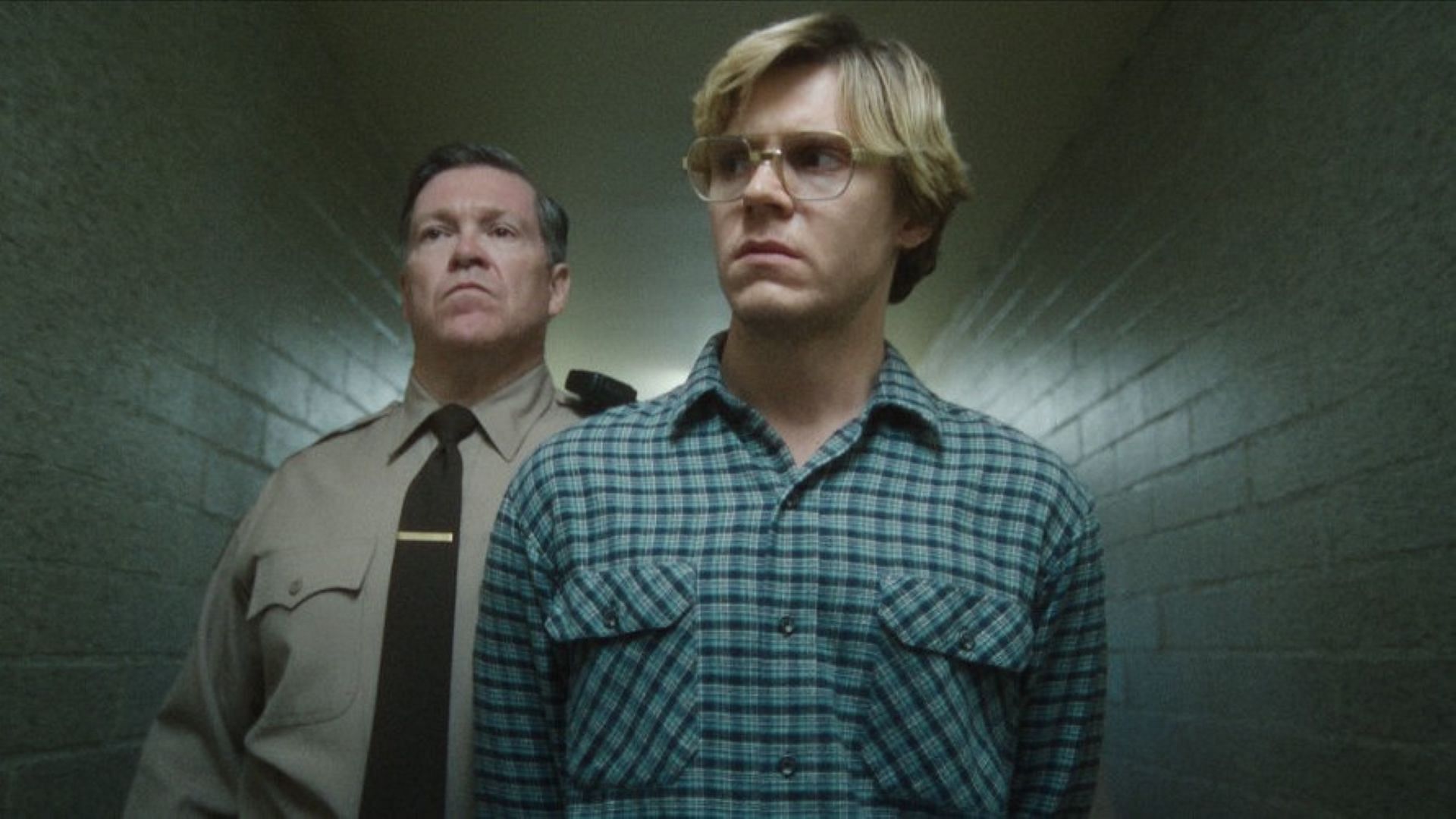 Jeffrey Dahmer Netflix Kritik - Crystal Bush News