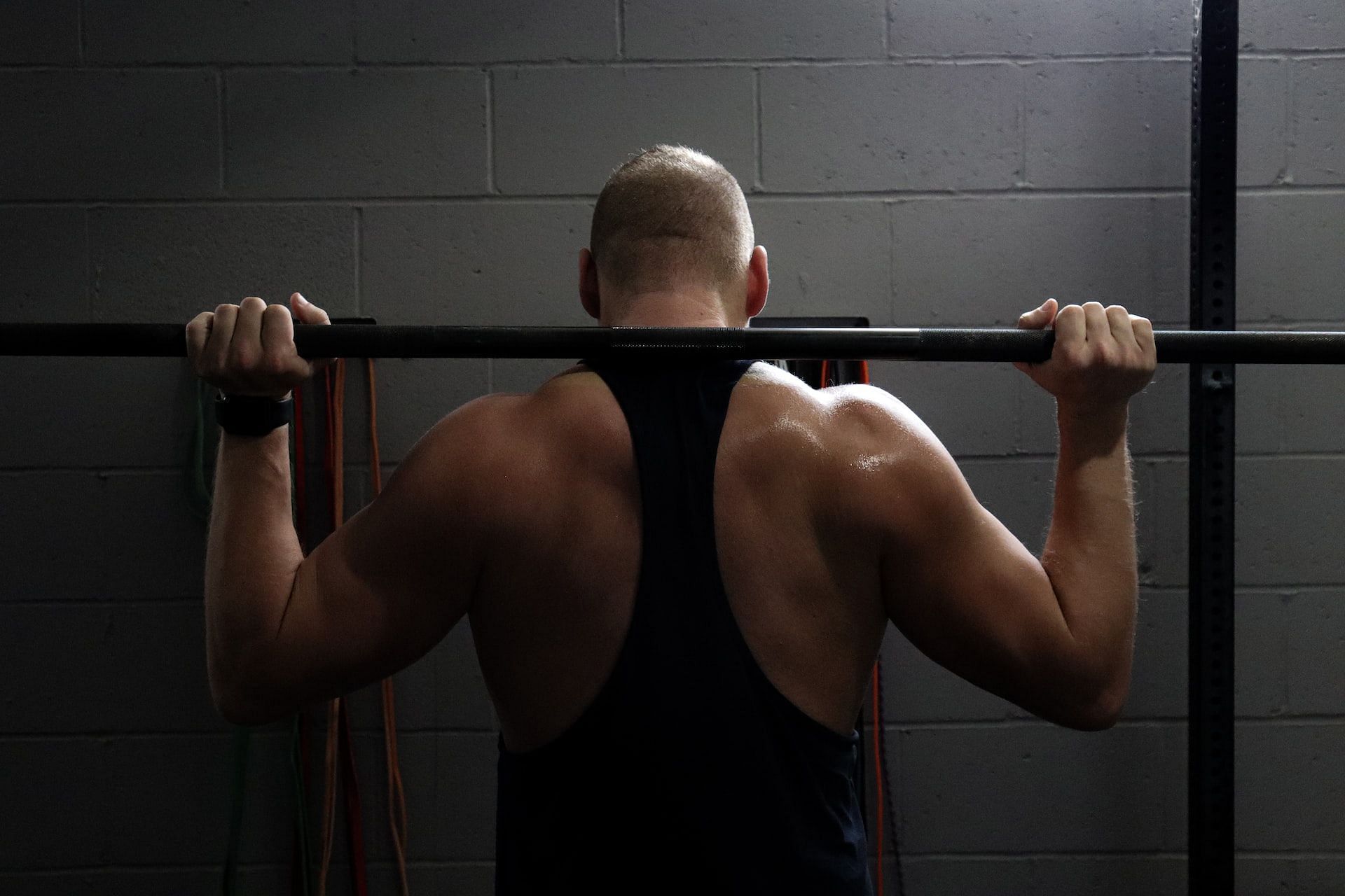 5 Best Shoulder Exercises For Men Using Barbell