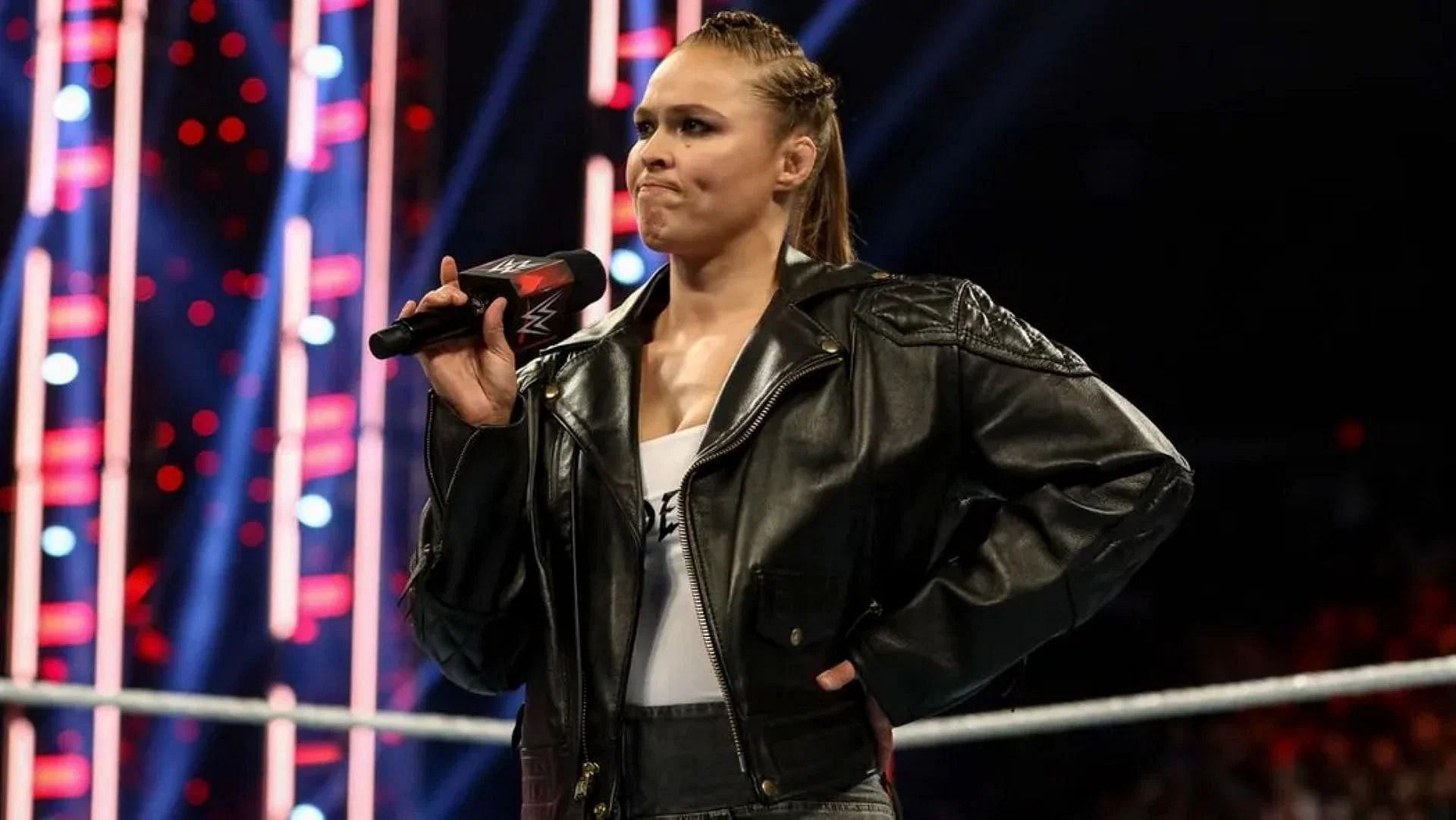 WWE Smackdown: Ronda Rousey’s Best Buddy Thinks She “Just Doesn’t Care” About Fans 1