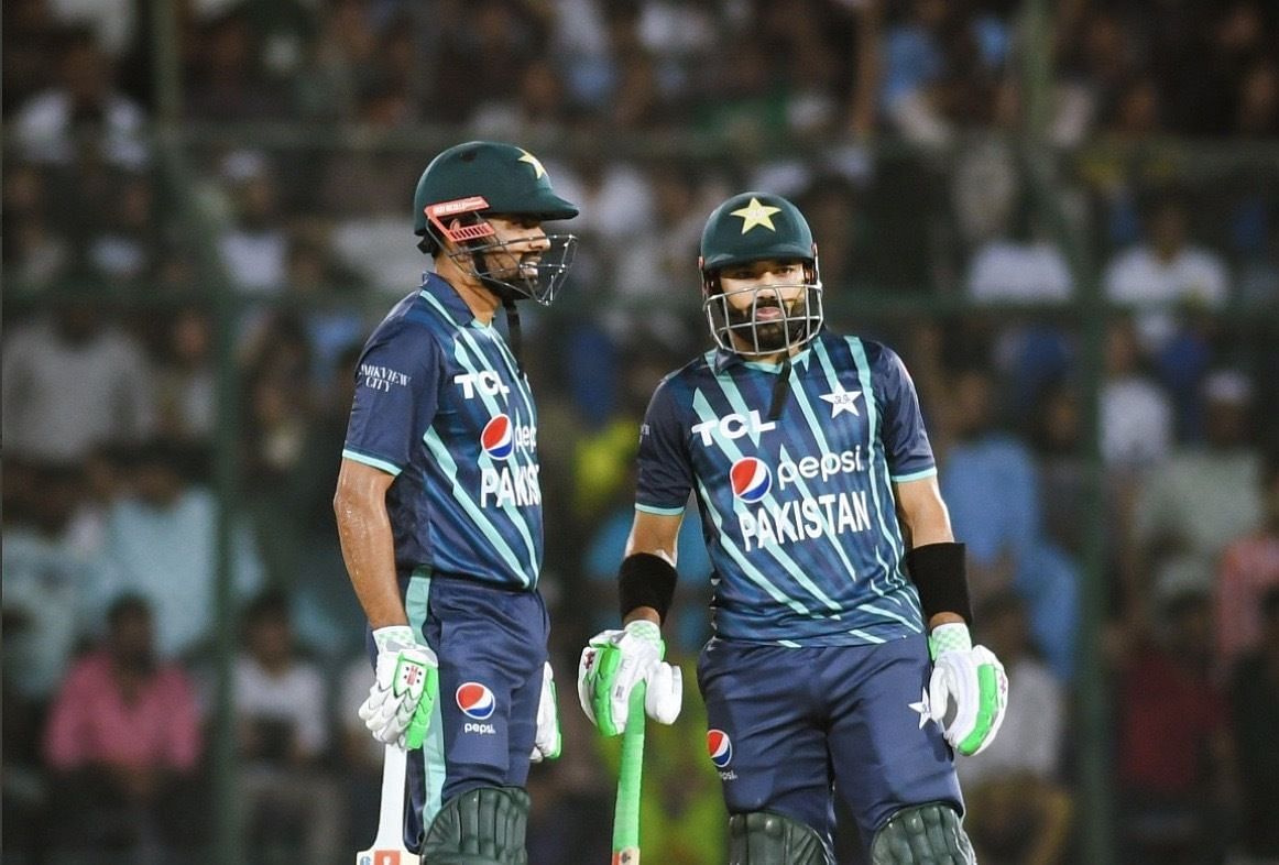 पाकिस्तानी कप्तान बाबर आजम और विकेटकीपर बल्लेबाज मोहम्मद रिजवान