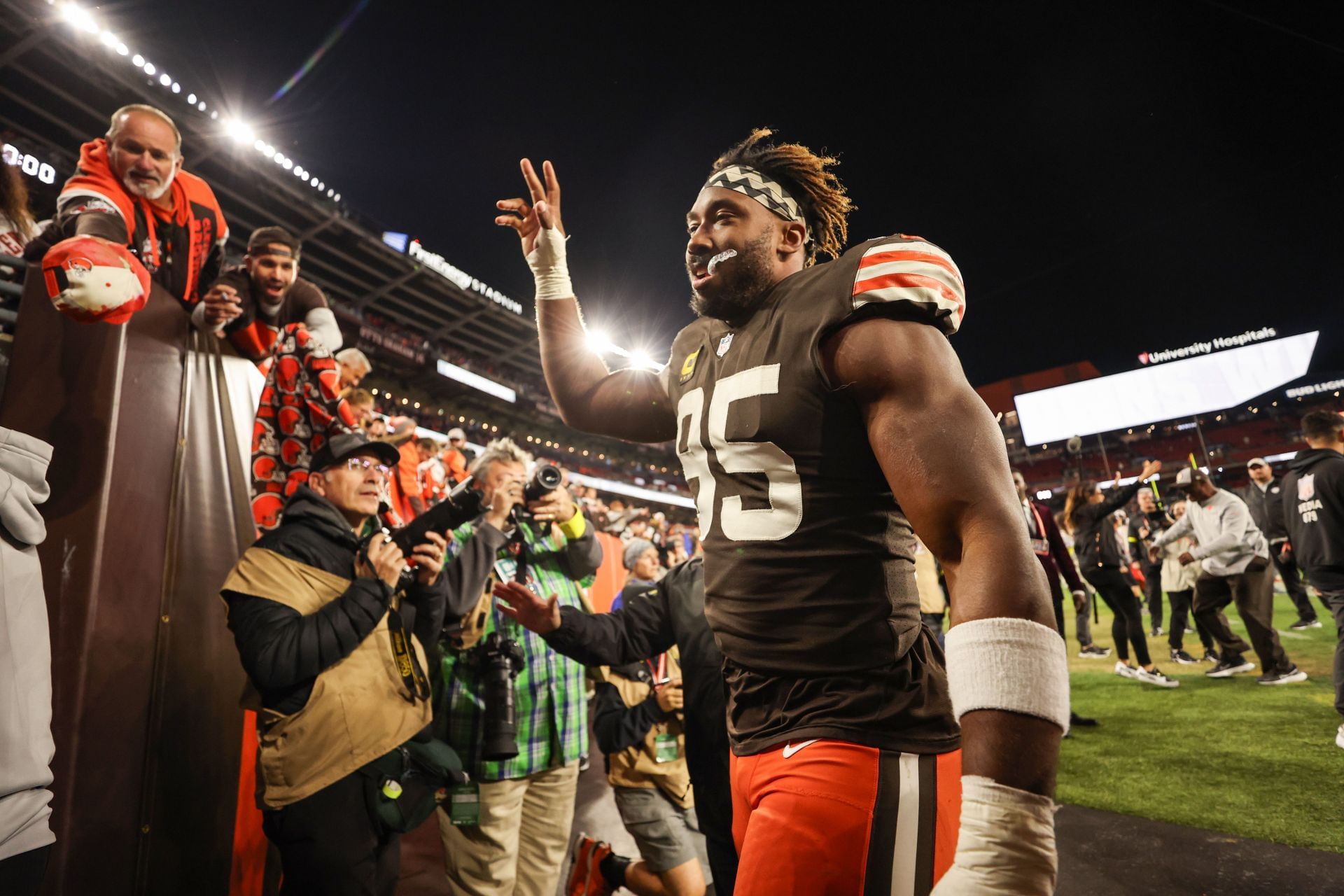 Myles Garrett'S 100Mph Speeding Ticket: His Career On The Line? - igllm1s