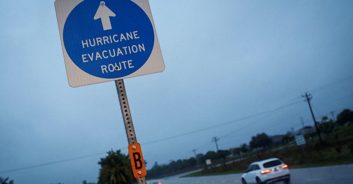 Signs to evacuate for Hurricane Ian