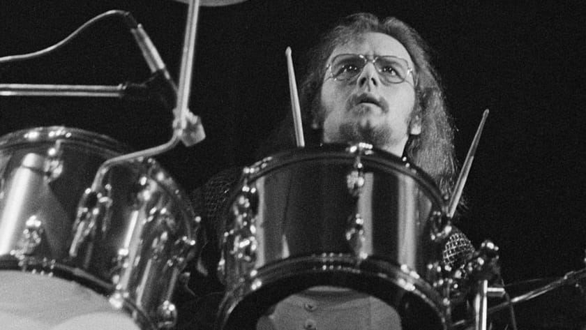 John Hartman: Doobie Brothers drummer dies aged 72
