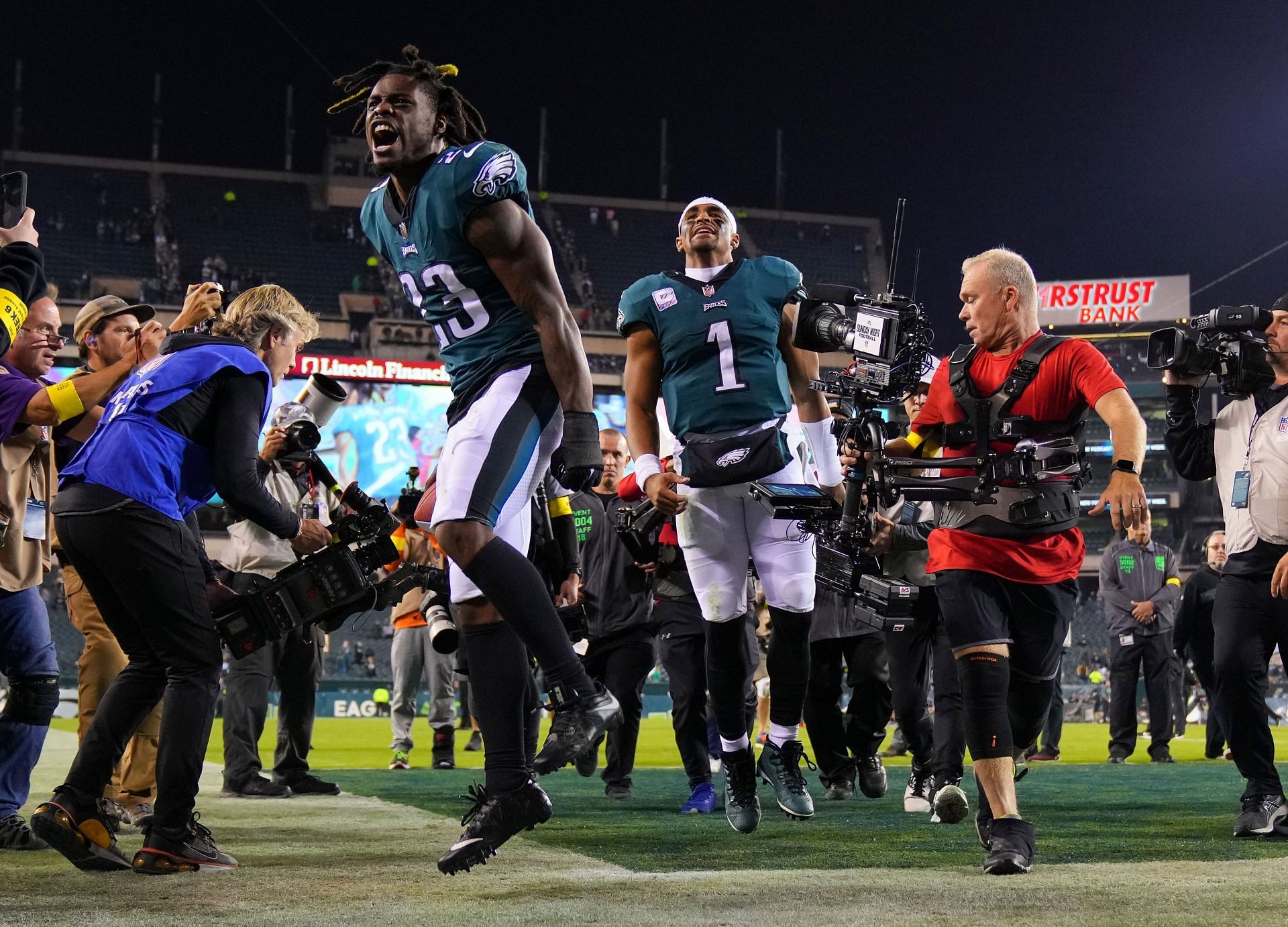 Philadelphia Eagles Trade Rumors: 3 Players The Eagles Should Trade For ...