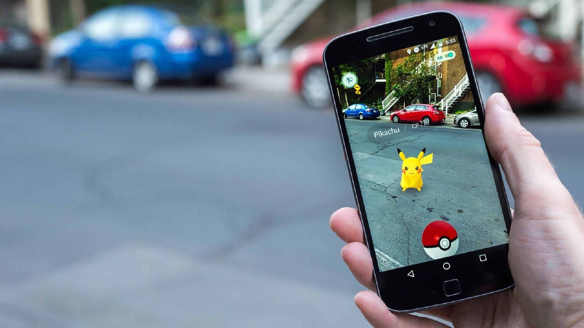 How did Pokemon GO revolutionize Augmented Reality games?