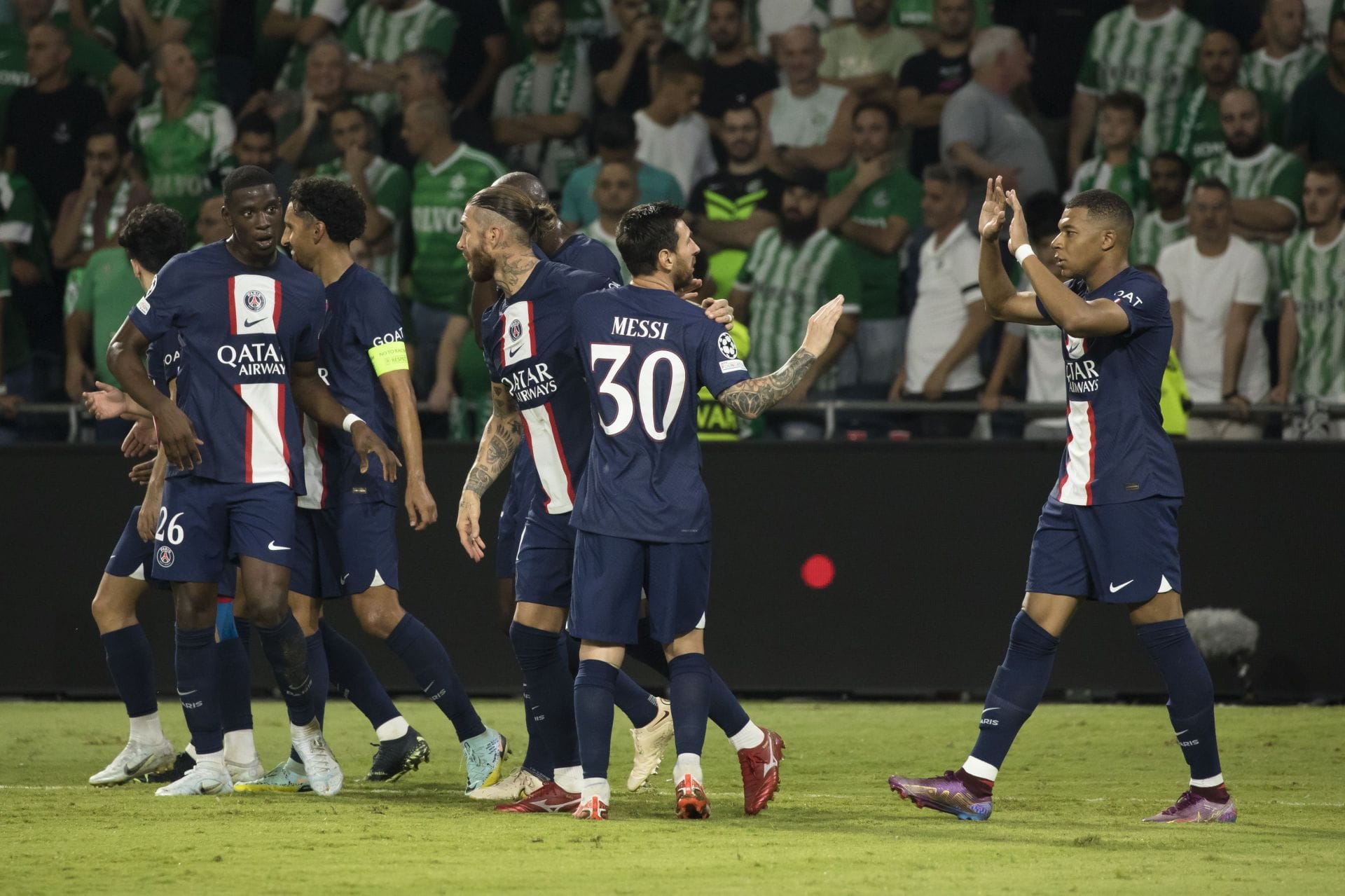 petit fanion pennant wimpel )) PSG V FK MLADA BOLESLAV * C