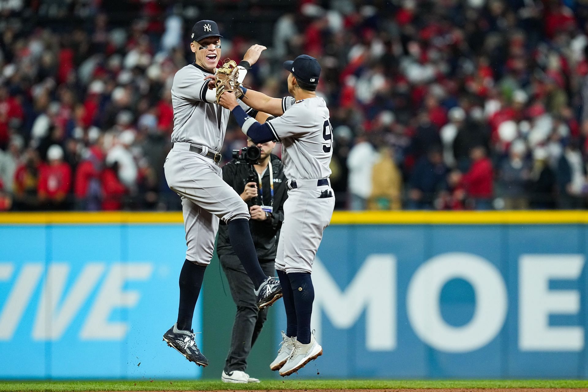 Aaron Judge Belts 2 Homers As Yankees' AL East Lead Grows