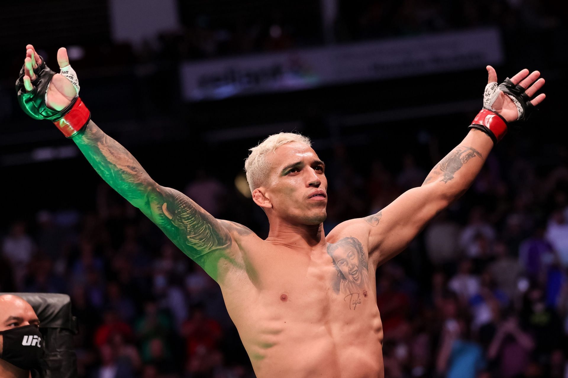 Charles Oliveira Stats, News, Bio & More
