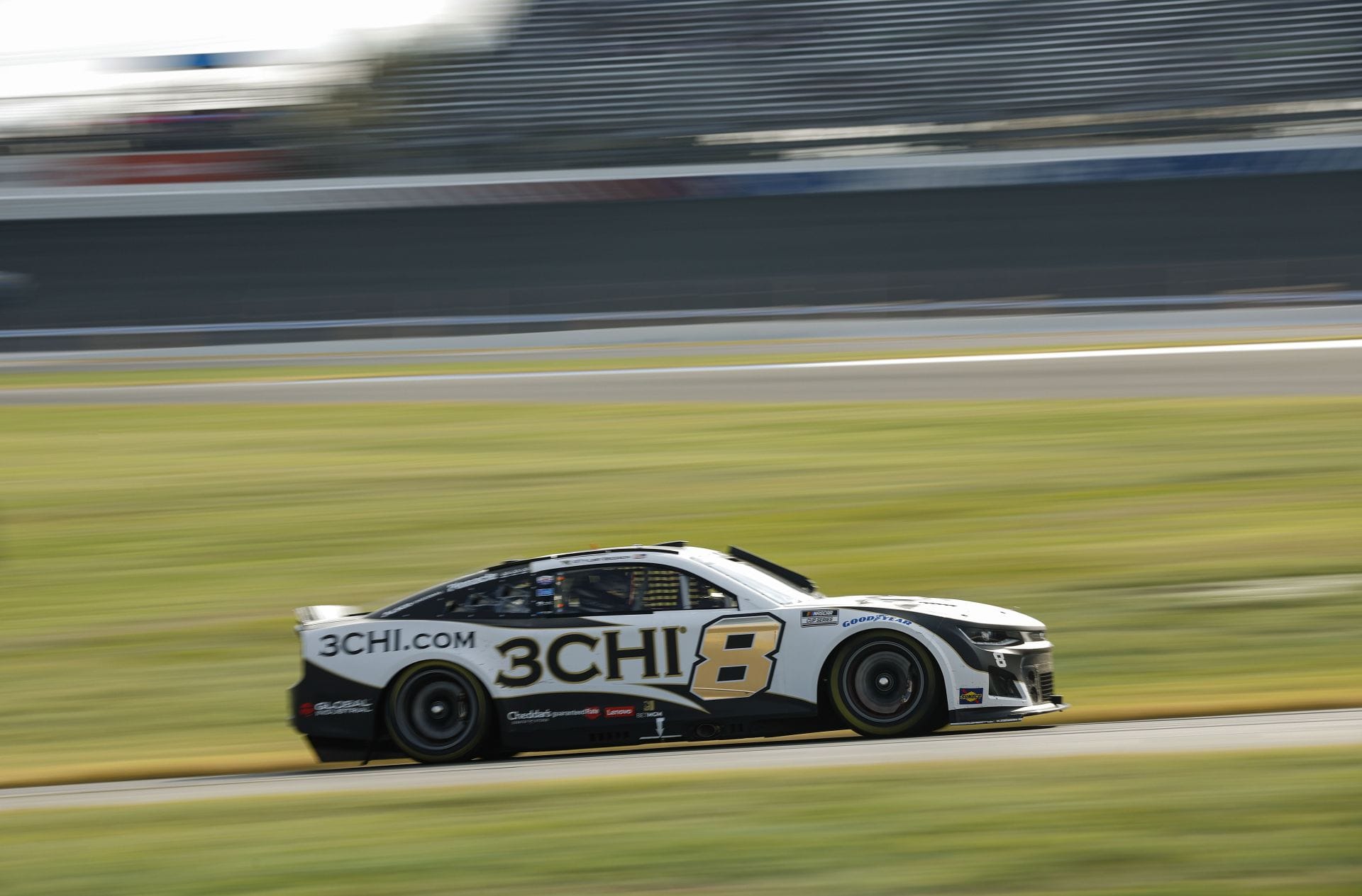 Tyler Reddick could join 23XI Racing a year earlier than intended Reports