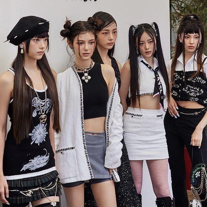 NewJeans' stylists gain immense praise from netizens for their Saudi ...