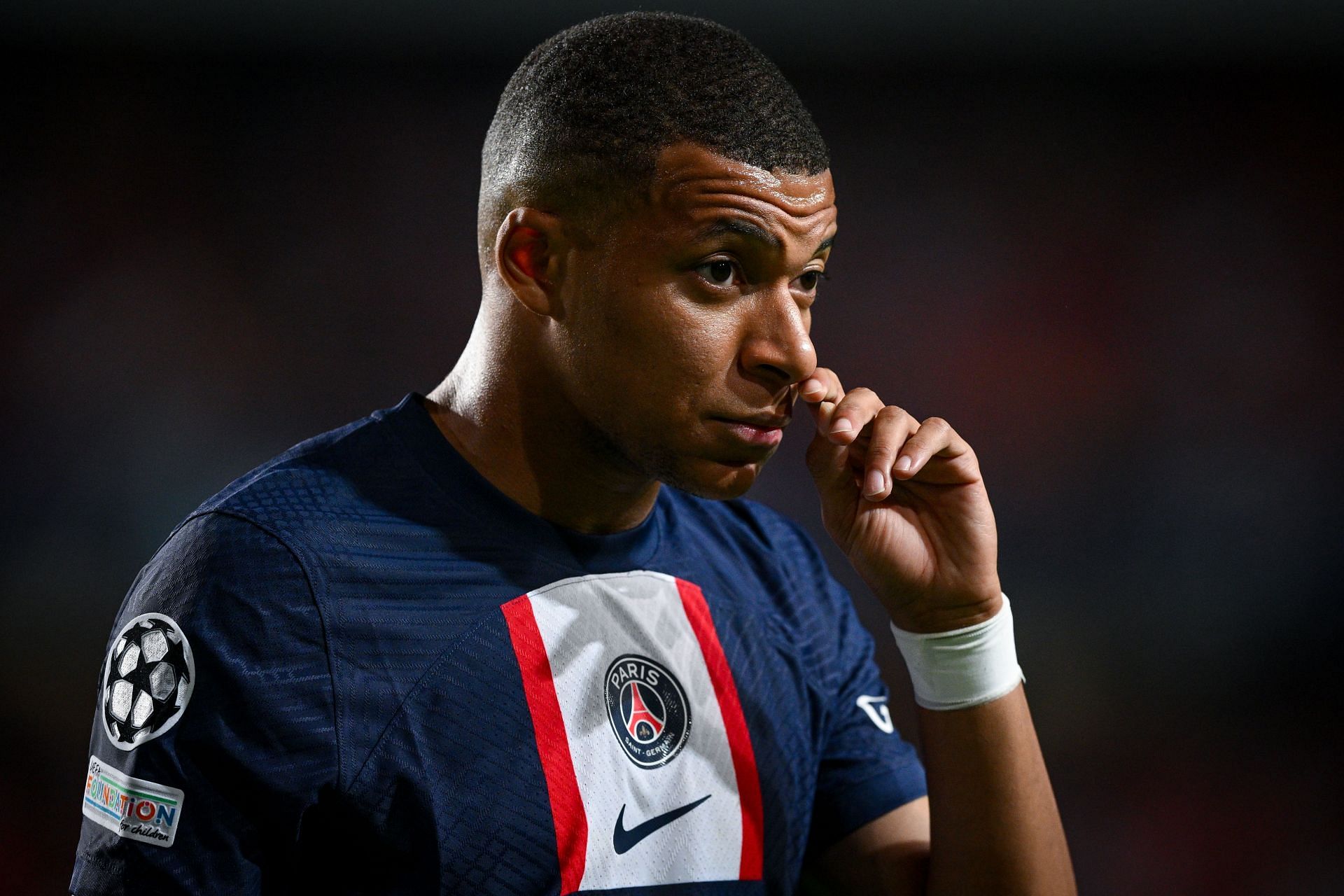 Kylian Mbappe can feel the fury of the Parc des Princes