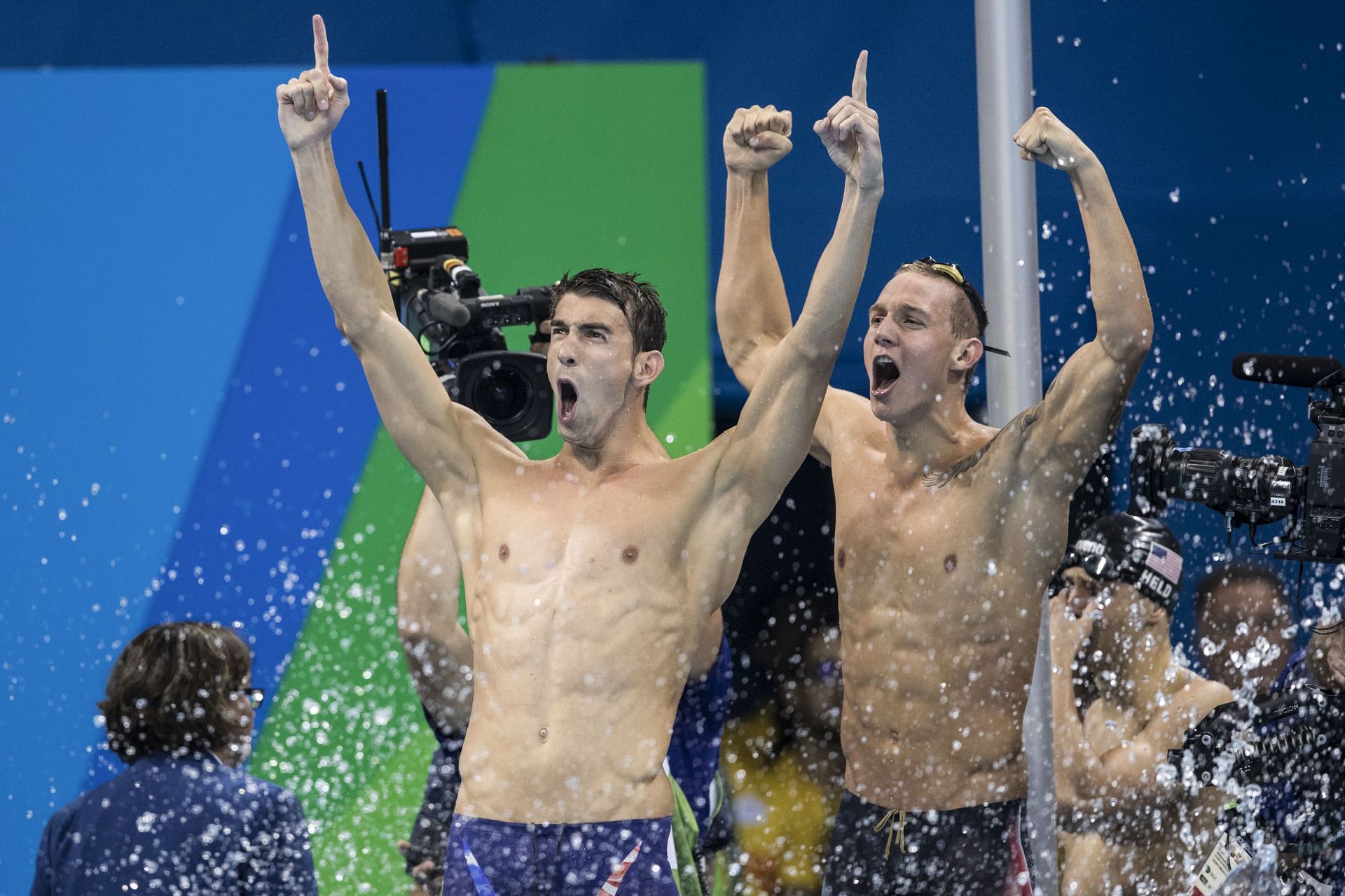 How many world records does Michael Phelps still have?