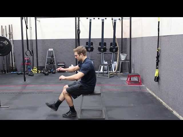 6 Best Leg Exercises For Beginners To Do With Park Bench