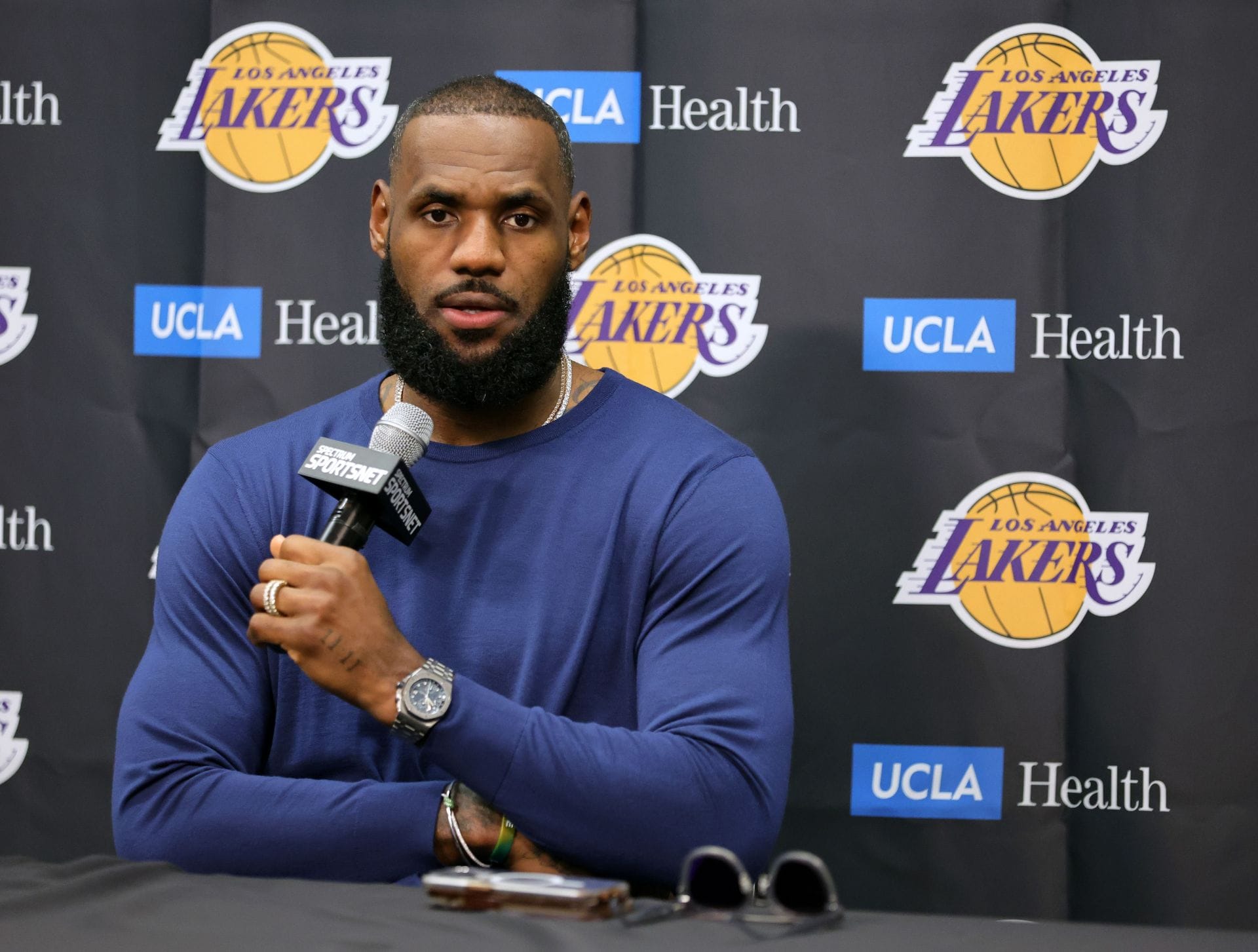 LeBron James highlights LA Lakers' strength following poor shooting game  against Timberwolves