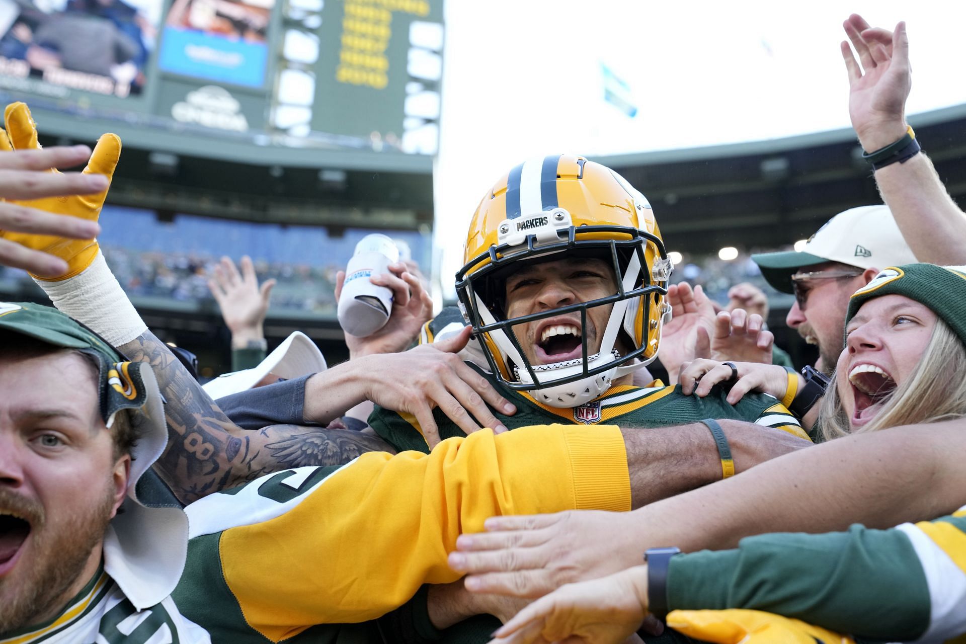 Green Bay Packers WR Christian Watson scores TD in Week Four win over the Patriots