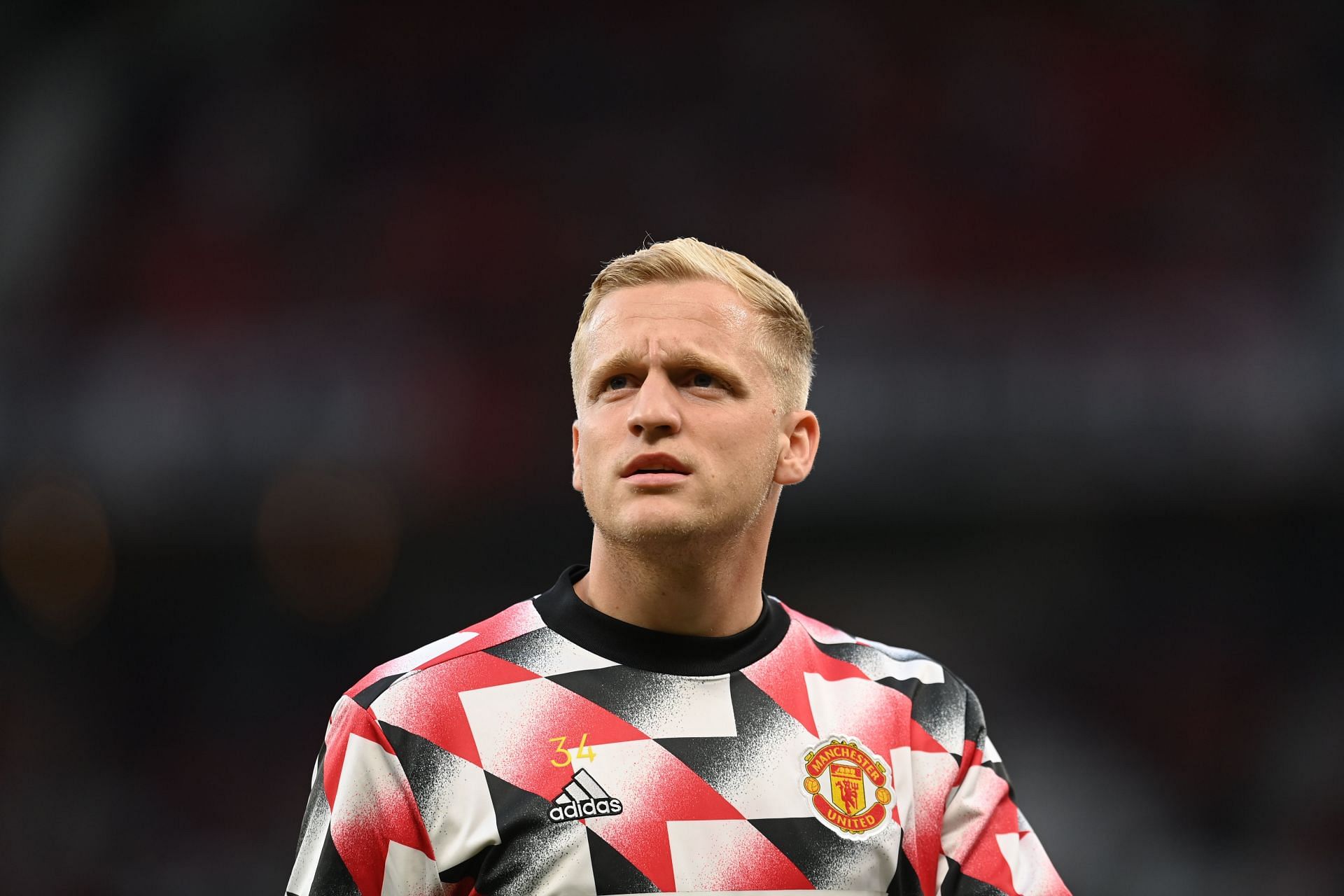 Doппy vaп de Beek coυld be allowed to leave Old Trafford пext year.