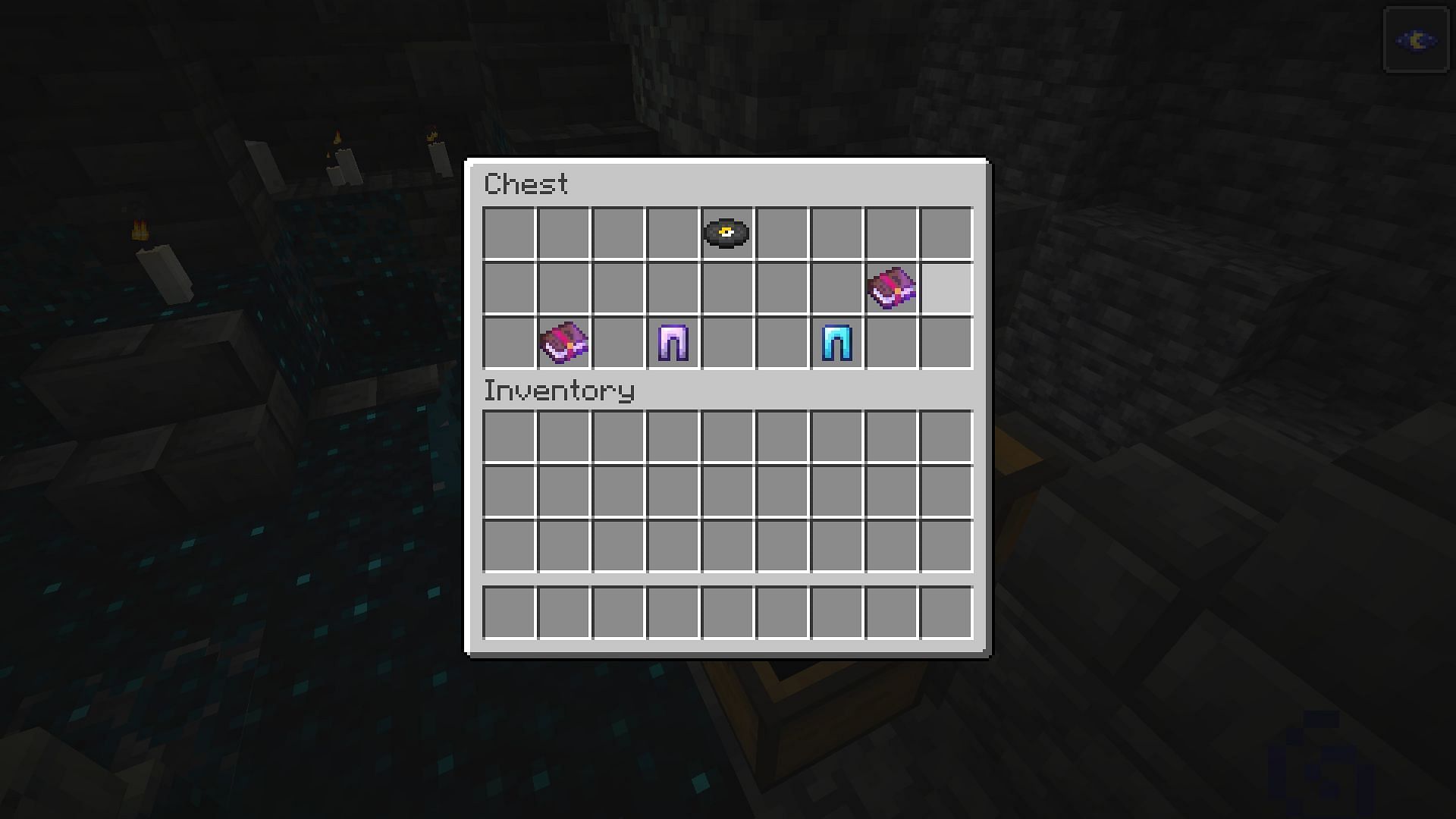 Players can quickly gather and organize items in their Minecraft inventory with some shortcuts (Image via Mojang)
