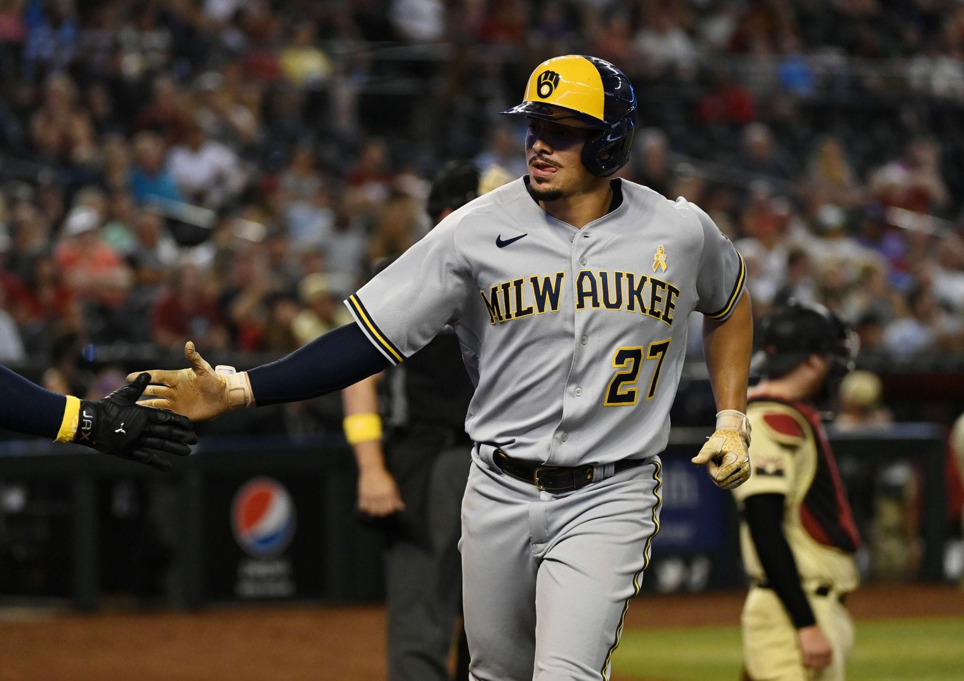 Milwaukee Brewers fans worried by report that the Los Angeles Dodgers are  interested in shortstop Willy Adames