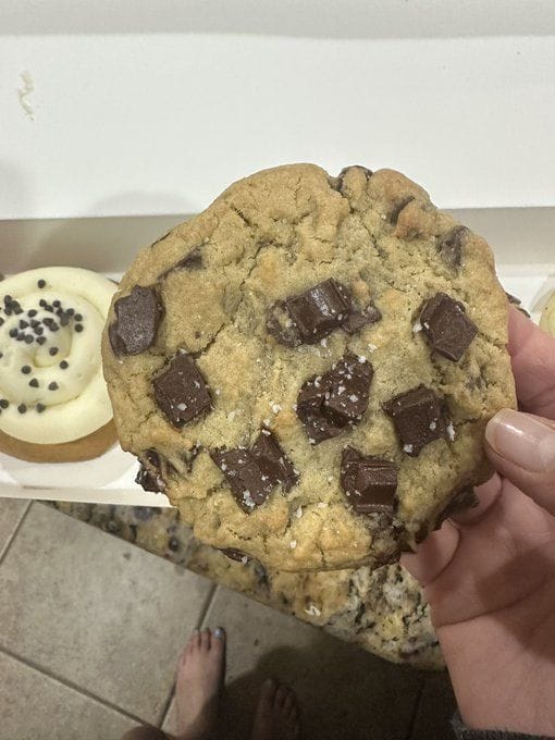 What does Crumbl Cookies’ Ocean Spray flavor taste like? Details