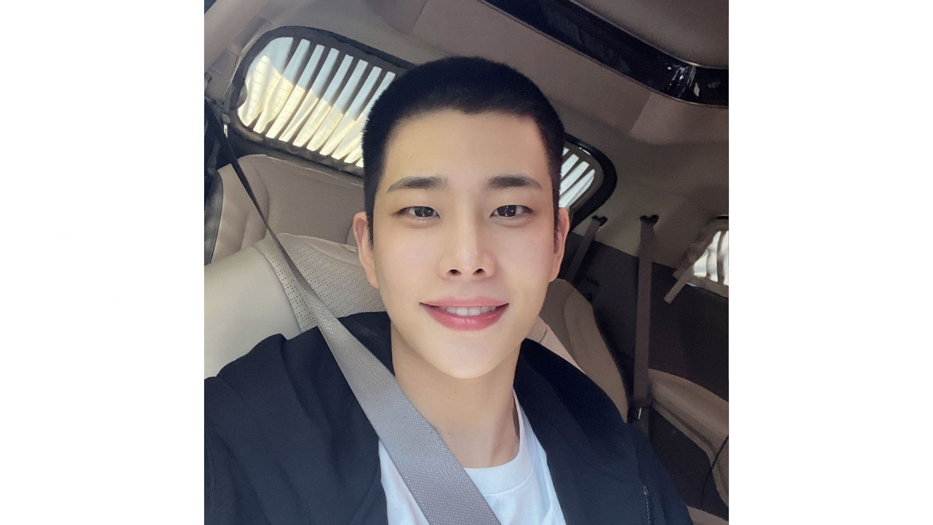 Myungjoon (MJ's real name) enlisted in the military band on May 9, 2022. He will be back by the second half of 2023. (Image via Twitter/@offclASTRO)