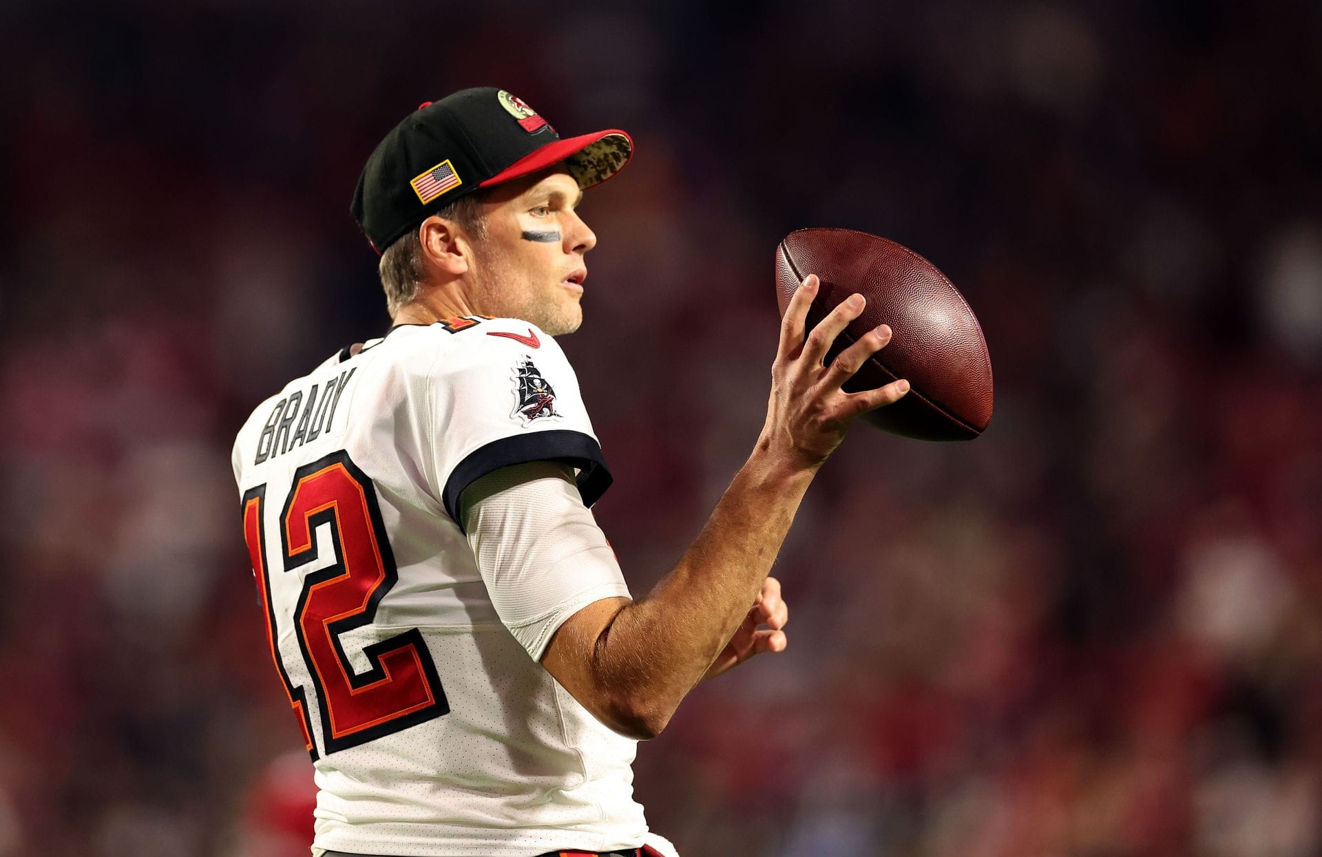 So much d**kriding when he's barely beating Trace McSorley" - NFL fans fume  as Tom Brady and the Buccaneers survive and beat the Cardinals on SNF