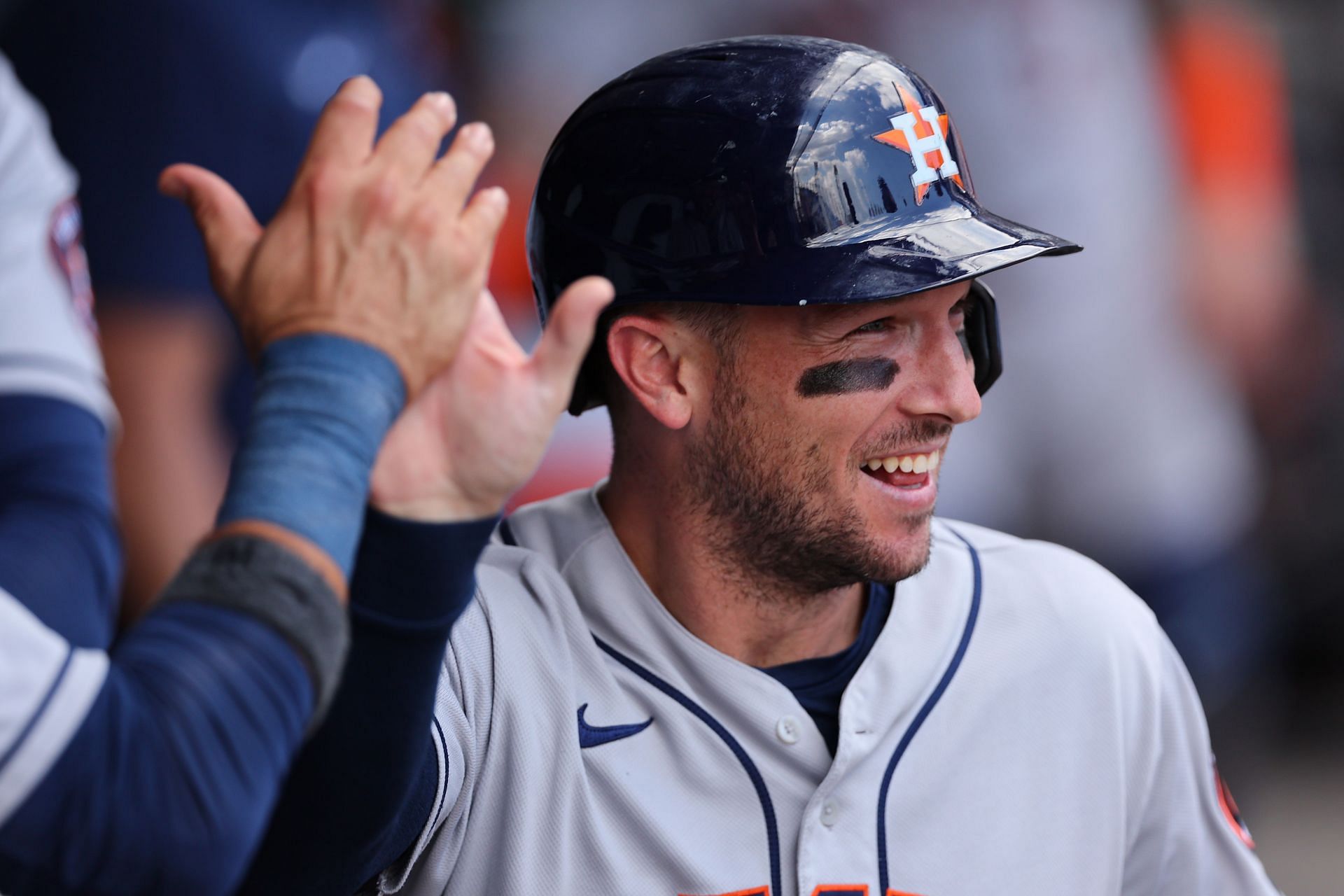 Astros Star Alex Bregman Wraps Up 2022 By Spending Quality Time With ...