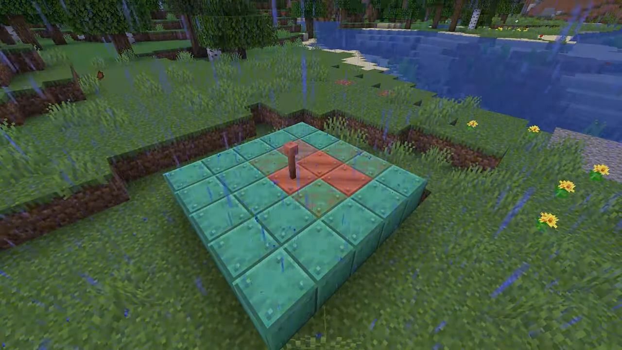 Lightning strikes can remove oxidation from the Copper Blocks (Image via RajCraft / YouTube)