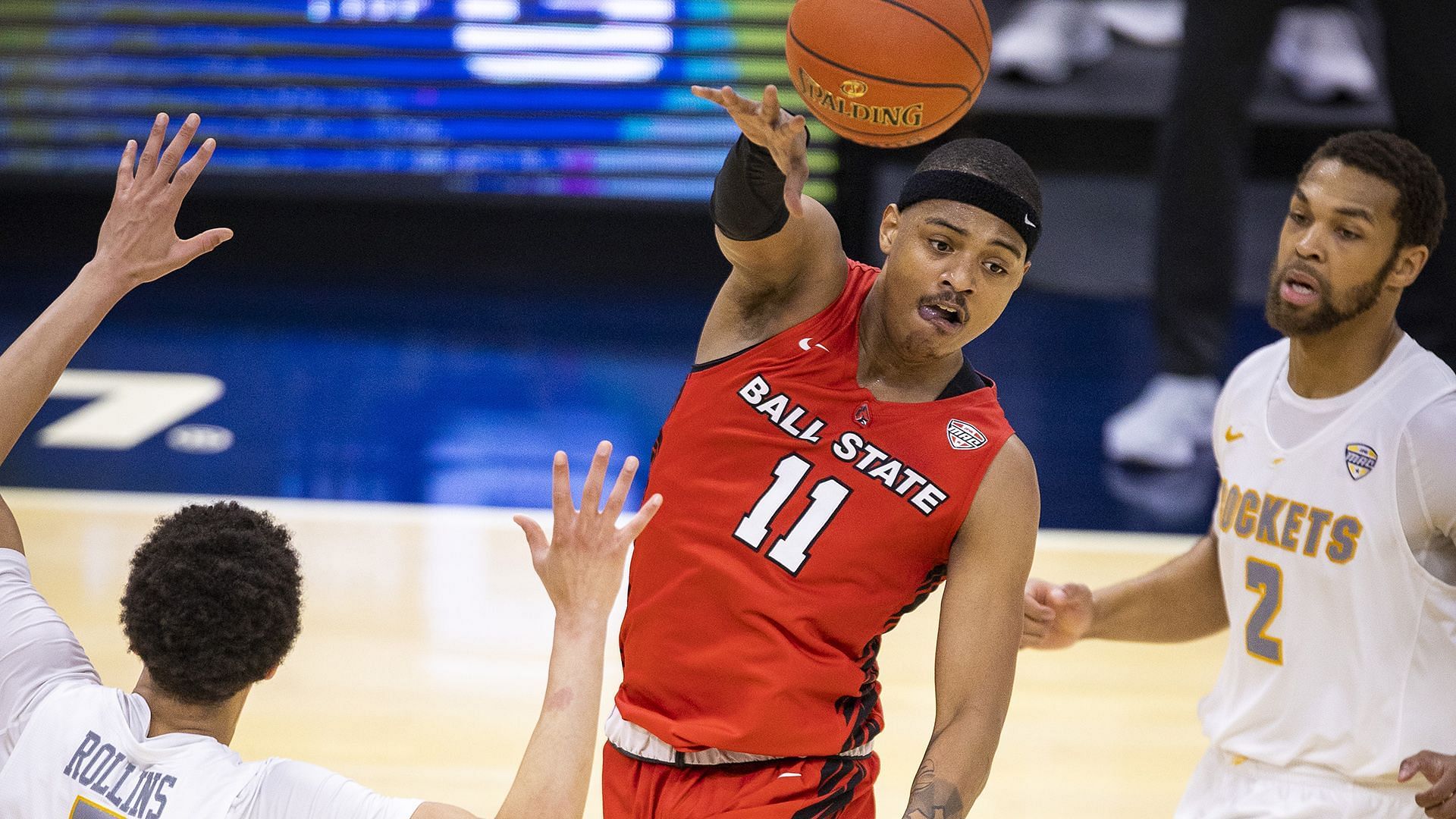 Can Ball State keep their winning streak alive on the road against Ohio?